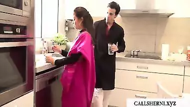 Jade Preesleyy In Kaam Wali Jawan Bhabhi Ne Wife Ke Saath Sex Karte Dekha