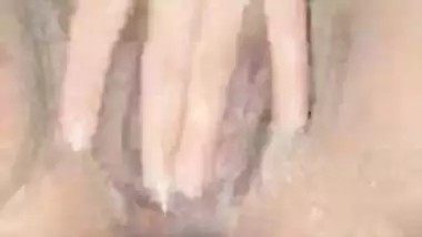 Rukhsana pissing