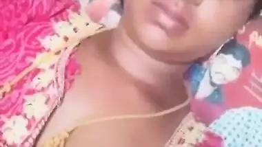 Tamil wife milk boobs topless viral clip
