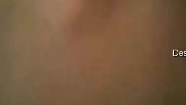 Young man tries to catch Indian sex woman in the nude to film a XXX movie